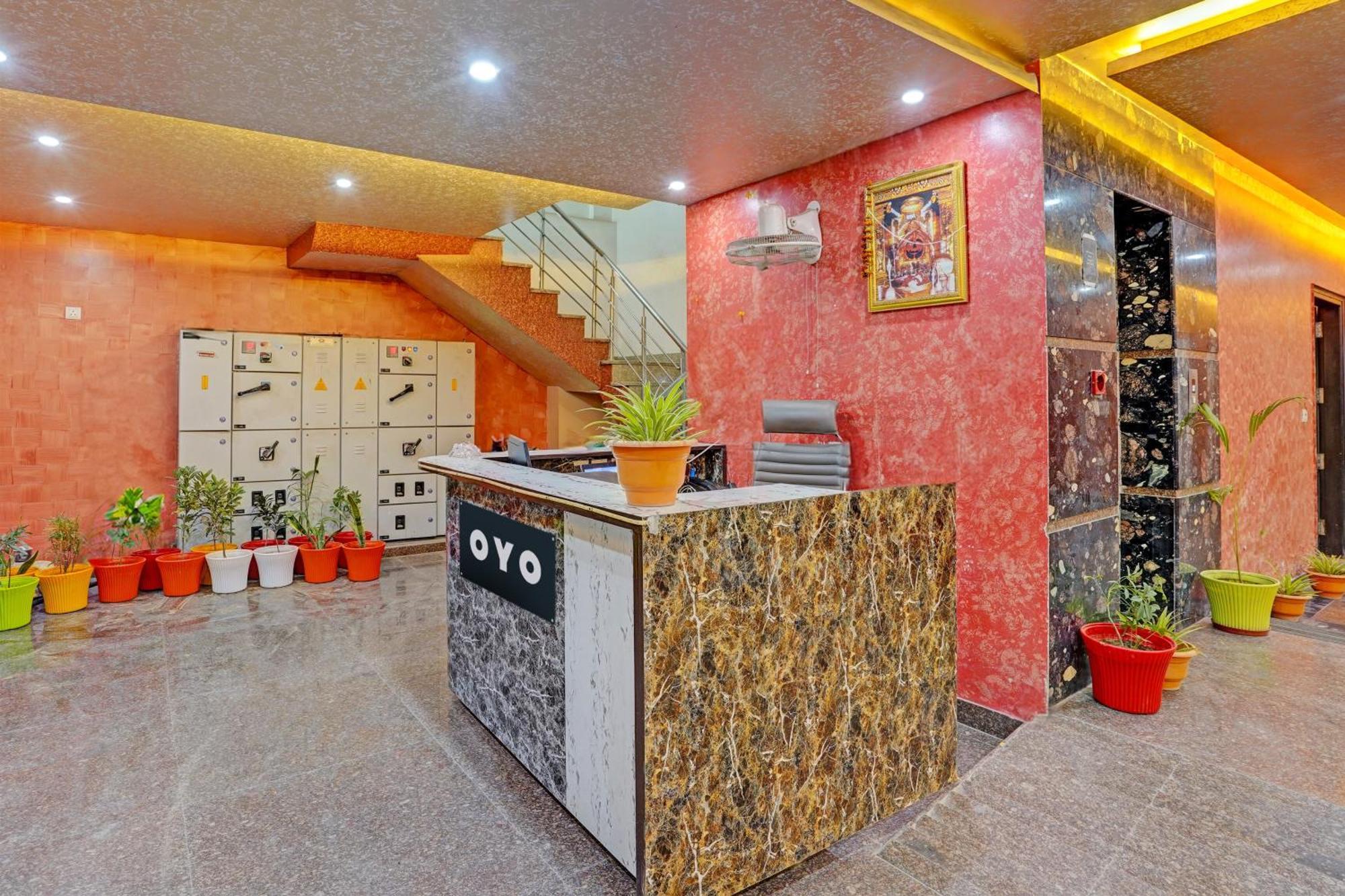 Hotel O Babil Palace Near Omaxe Celebration Mall Гургаон Екстериор снимка