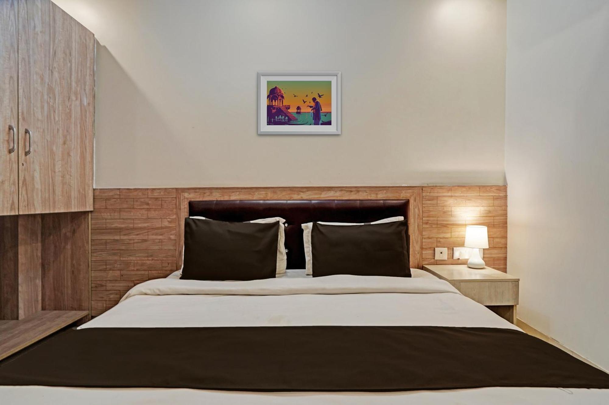 Hotel O Babil Palace Near Omaxe Celebration Mall Гургаон Екстериор снимка